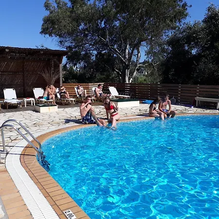 Kitchenette Pool 5 Guest house Gouvia